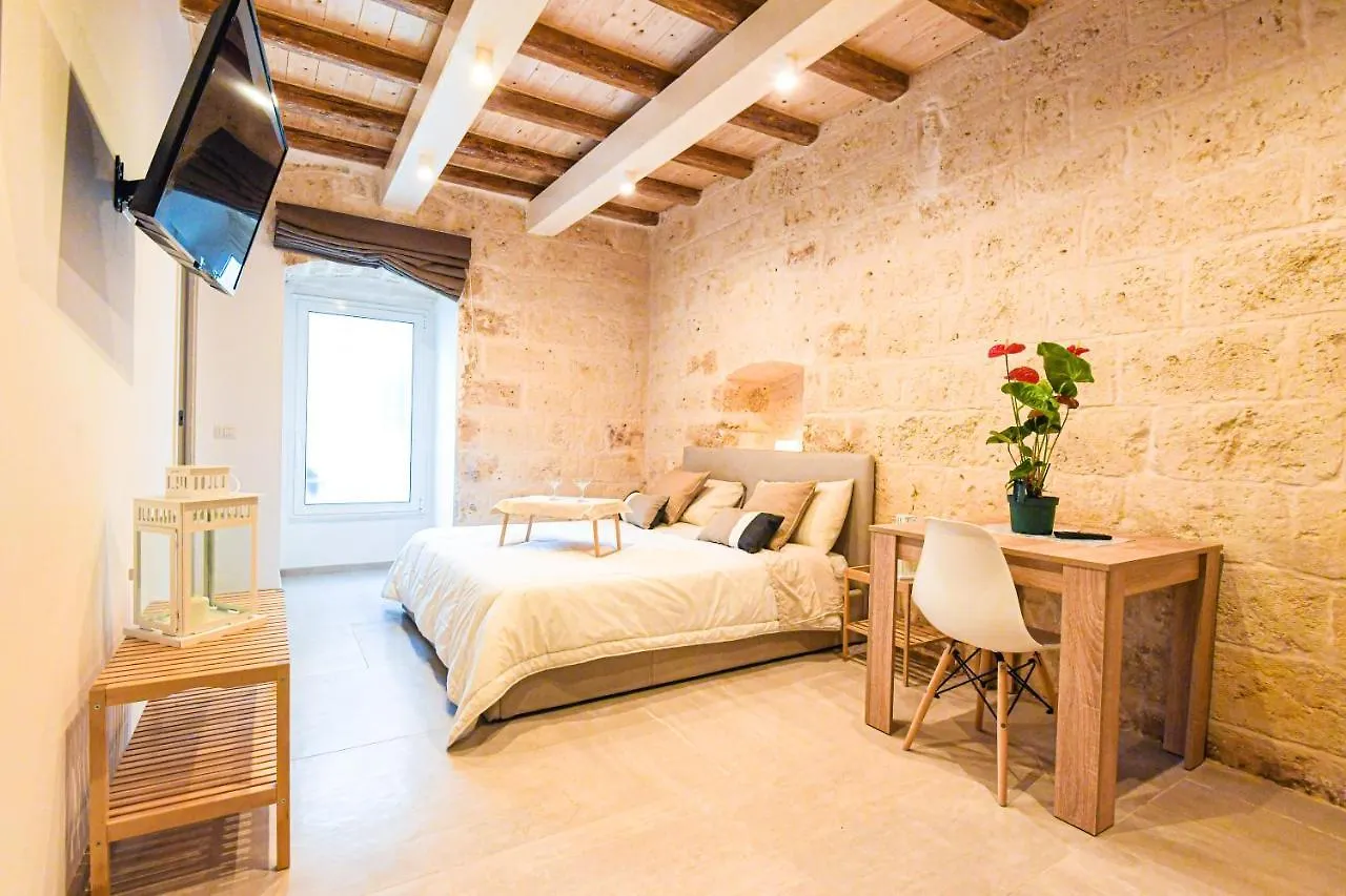Bari City Center- Timesrl Apartments 0*,
